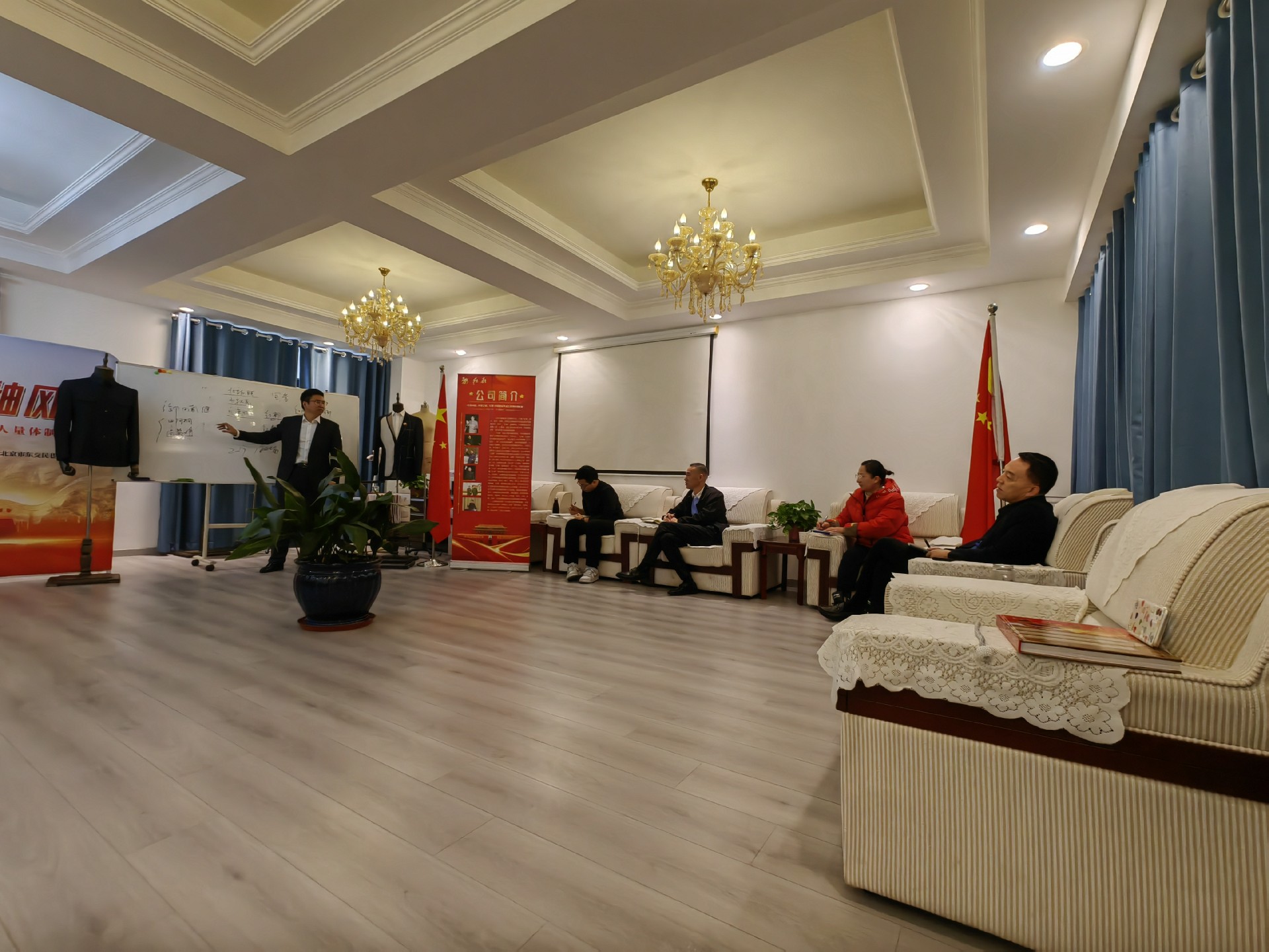 1675731417614373.jpg 39A245ECD8A0789042AAB5237885FF8D.jpg